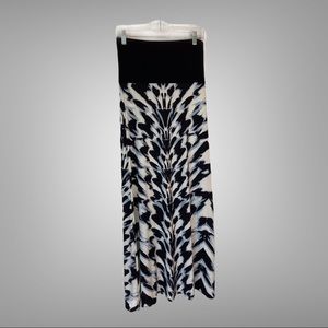 MSK Maxi Skirt - Navy, Light Blue and White Size Small